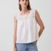 Blusa de cuello cuadrado de croché en mezcla de lino
