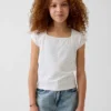 Camiseta infantil de cuello cuadrado
