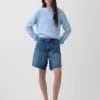 Pantalones cortos de mezclilla holgados de talle medio de 8"
