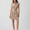 Vestido camisero mini ajustado a la cintura de popelín a rayas