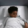 Almohada de espuma con memoria para niños pequeños de babyGap con 2 fundas refrescantes