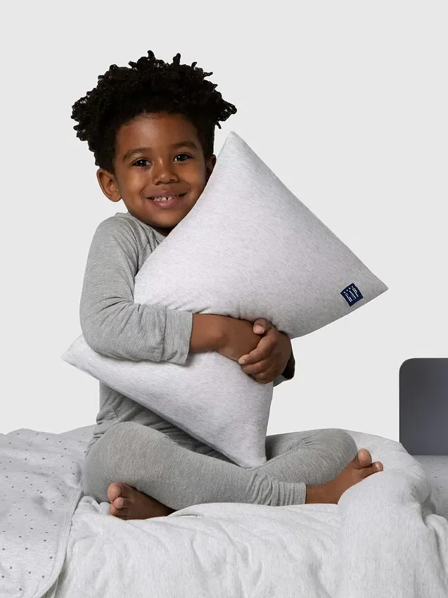 Almohada de espuma con memoria para niños pequeños de babyGap con 2 fundas refrescantes
