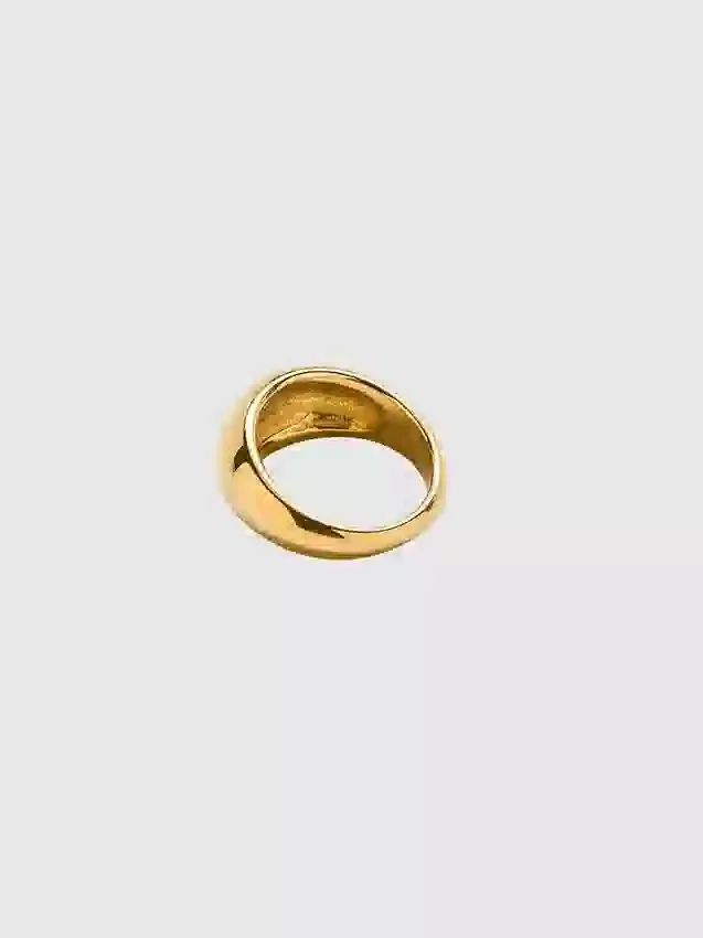 Anillo grueso con forma de cúpula de Admiral Row