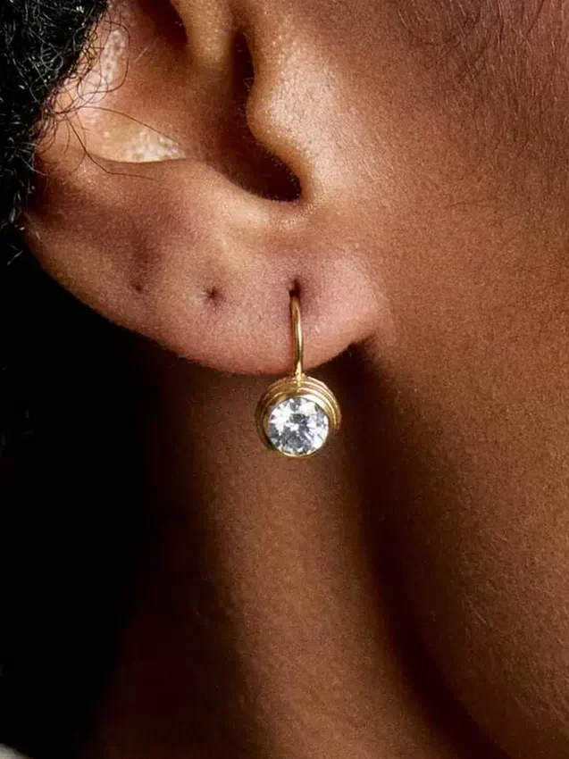 Aretes colgantes con bisel en forma de corazón