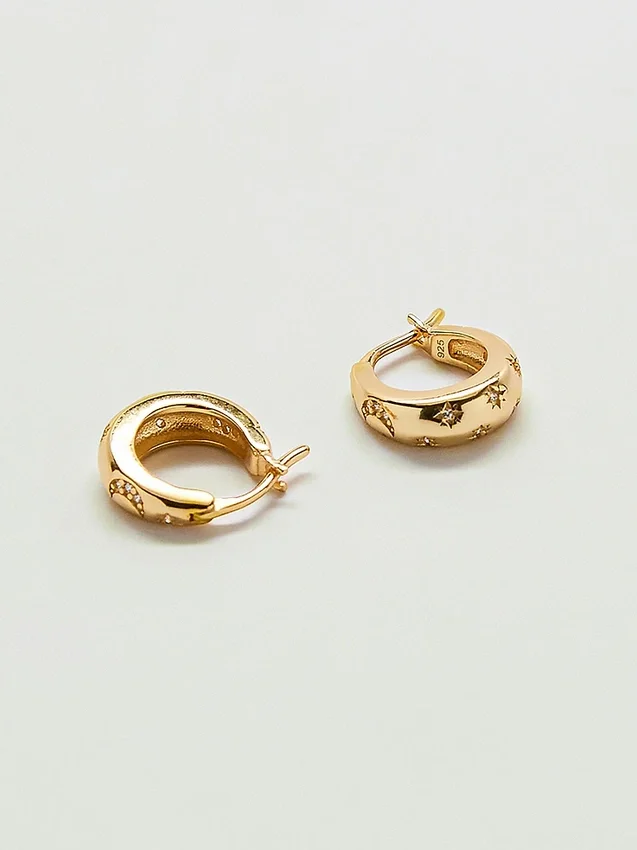 Aretes de aro de oro con luna y estrellas de Admiral Row