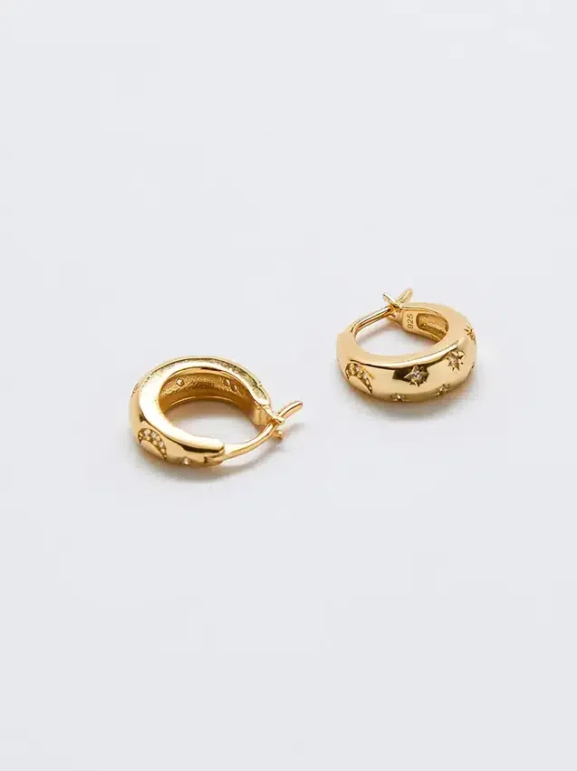 Aretes de aro de oro con luna y estrellas de Admiral Row