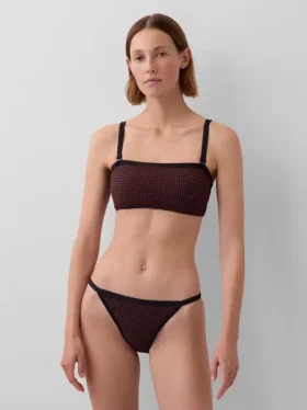 Bajo de bikini