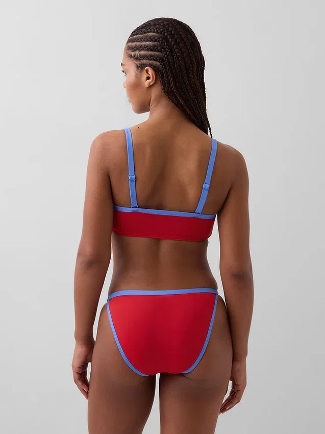 Bajo de bikini