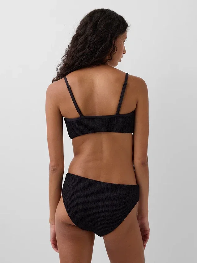 Bajo de bikini