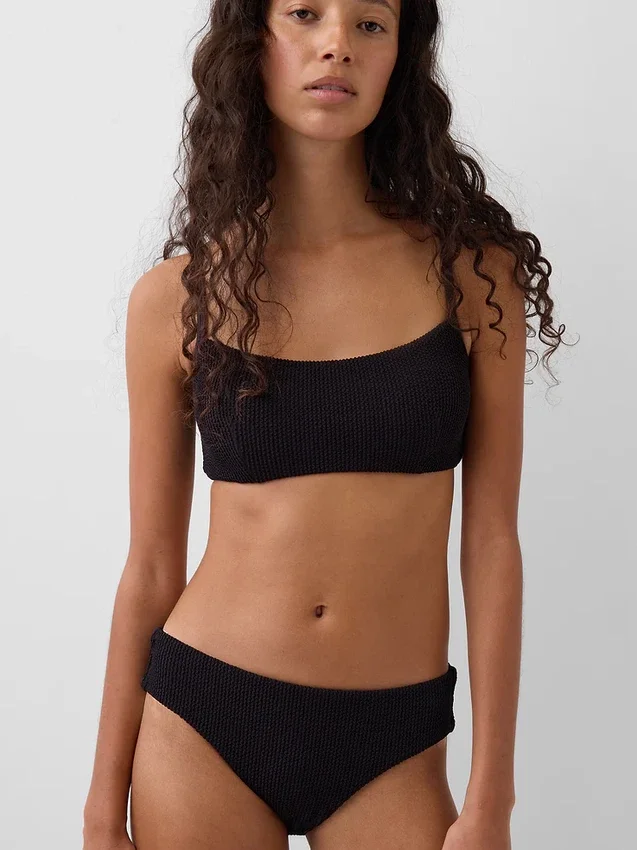 Bajo de bikini