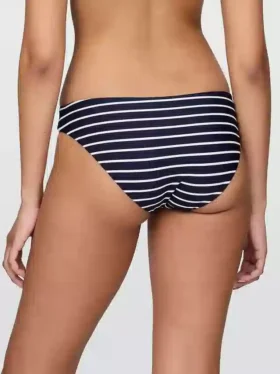 Bikini clásico de las partes de abajo