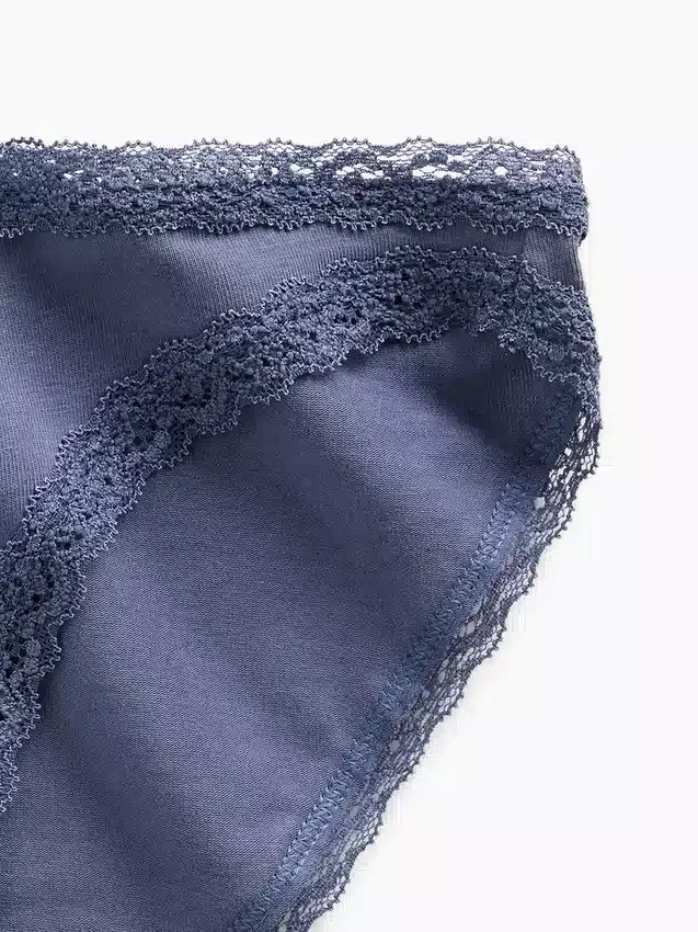 Bikini de algodón orgánico elástico con ribete de encaje, el más suave