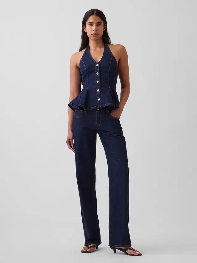 Blusa ajustada de mezclilla con cuello halter y peplum