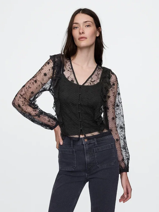 Blusa con volantes de encaje reciclado
