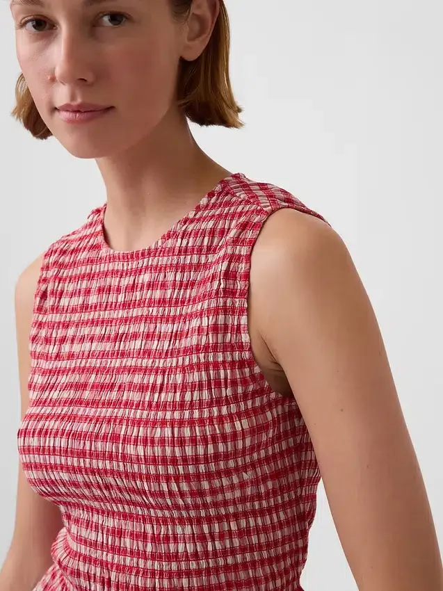 Blusa corta con peplum de cuadros vichy fruncida