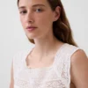 Blusa de cuello cuadrado de croché en mezcla de lino