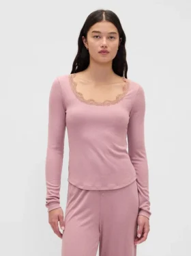 Blusa de pijama con ribete de encaje y patrón de mini acanalado
