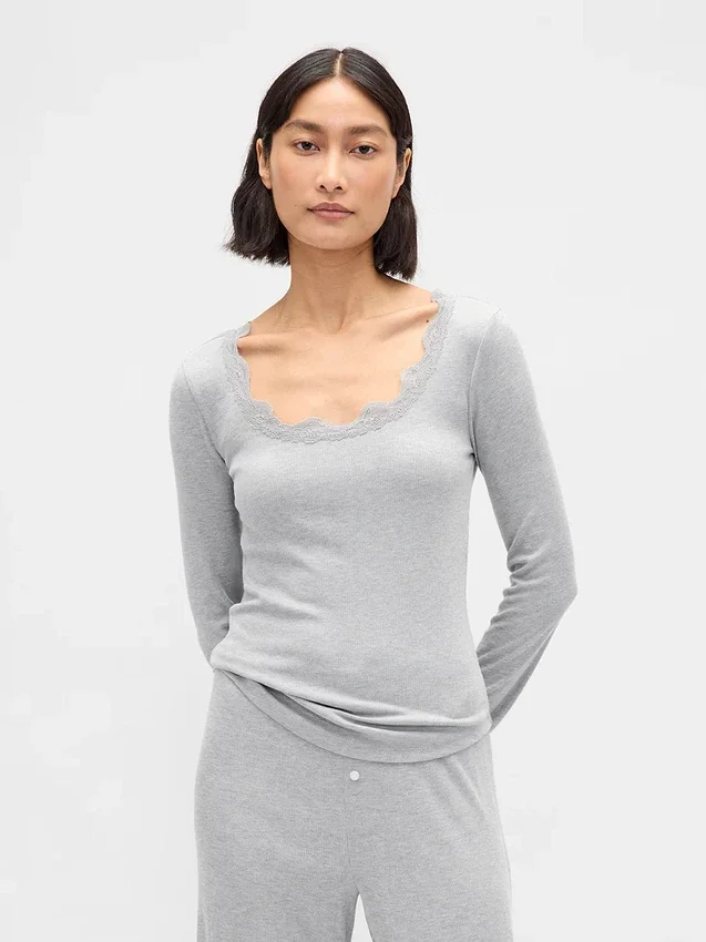 Blusa de pijama con ribete de encaje y patrón de mini acanalado