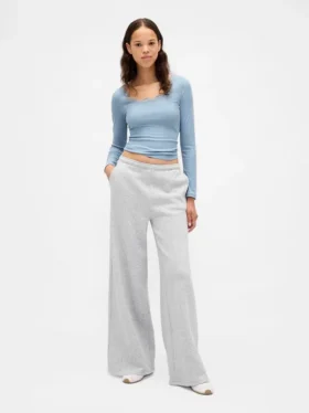 Blusa de pijama con ribete de encaje y patrón de mini acanalado