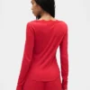 Blusa de pijama con ribete de encaje y patrón de mini acanalado