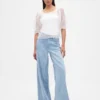 Blusa de tul transparente con bordados