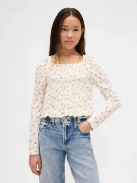 Blusa infantil con cuello cuadrado y fruncido