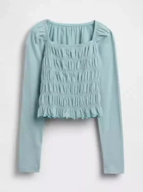 Blusa infantil con cuello cuadrado y fruncido