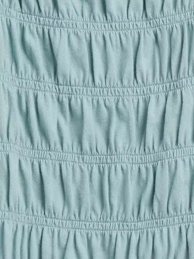 Blusa infantil con cuello cuadrado y fruncido