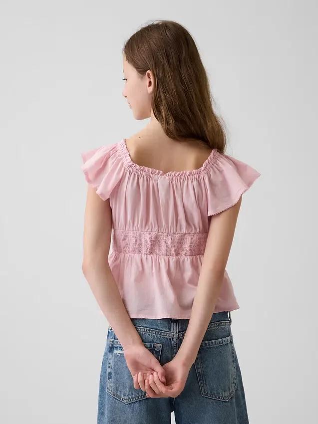 Blusa infantil con mangas con volantes y botones al frente