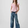 Blusa infantil con mangas con volantes y botones al frente