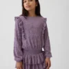 Blusa infantil de punto arrugado con volantes