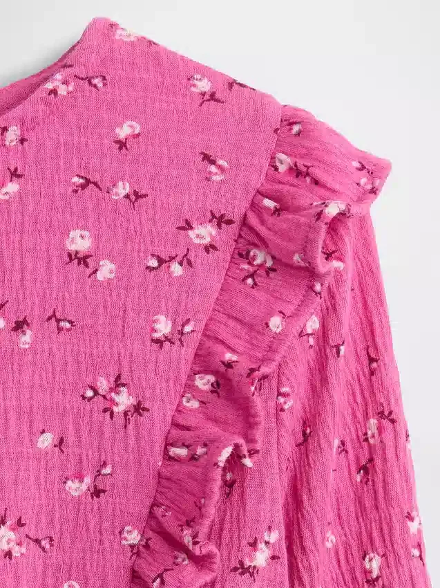 Blusa infantil de punto arrugado con volantes