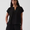Blusa oversize de gasa de algodón con cuello abierto