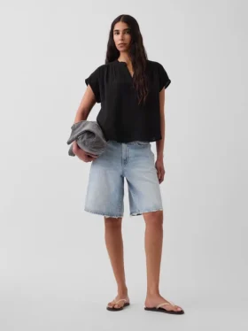 Blusa oversize de gasa de algodón con cuello abierto