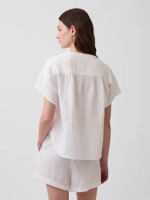 Blusa oversize de gasa de algodón con cuello abierto