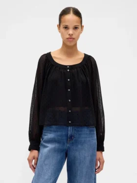 Blusa transparente con botones al frente