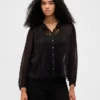 Blusa transparente con inserciones de encaje reciclado y cuello con lazo