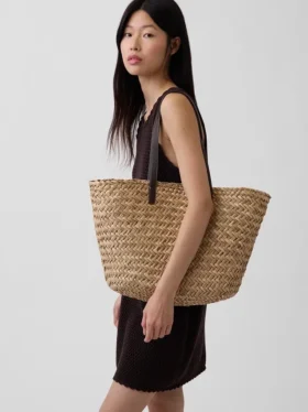 Bolso tipo tote de paja