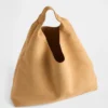 Bolso tote holgado de gamuza vegana