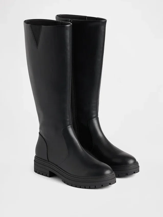 Botas altas de cuero vegano con suela de tacos