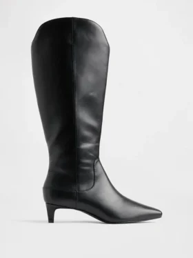 Botas altas hasta la rodilla con tacón bajo y punta afilada