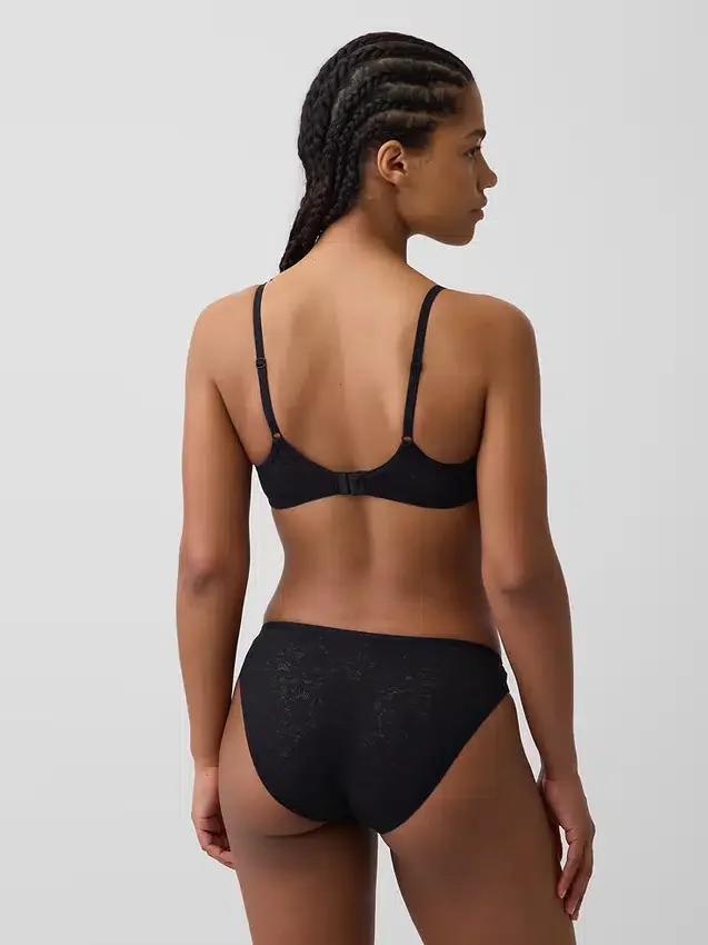 Bralette de encaje Madesoft con escote profundo