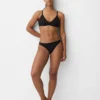 Bralette de encaje Madesoft con escote profundo