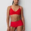 Bralette triangular sin costuras con tejido acanalado