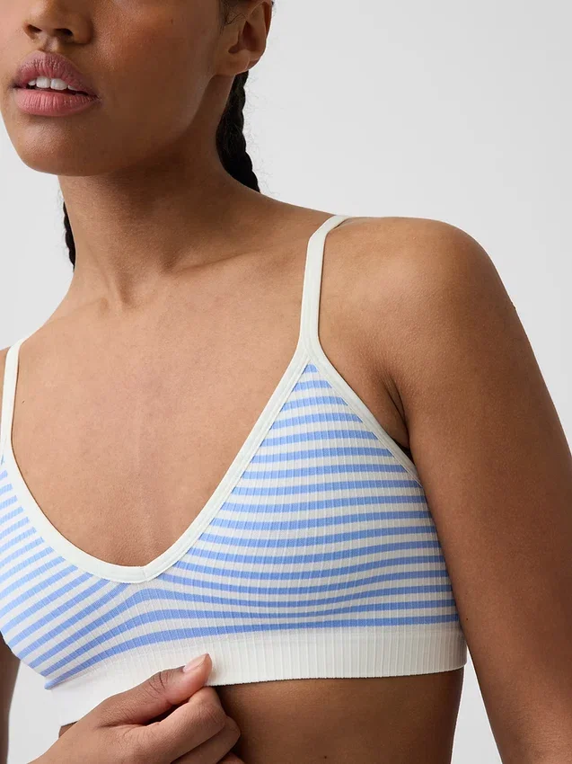 Bralette triangular sin costuras con tejido acanalado