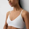 Bralette triangular sin costuras con tejido acanalado