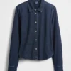 Camisa corta ajustada de mezclilla
