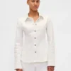 Camisa de mezclilla entallada