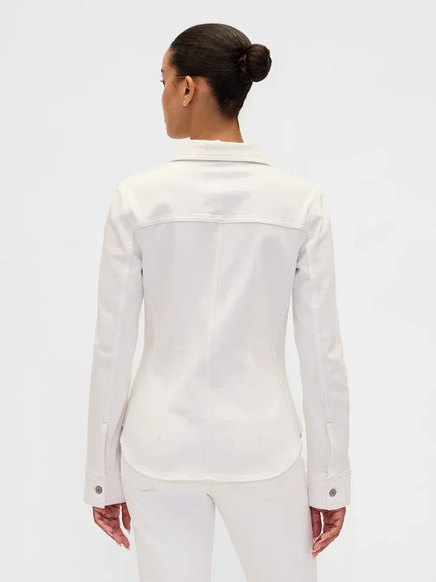 Camisa de mezclilla entallada