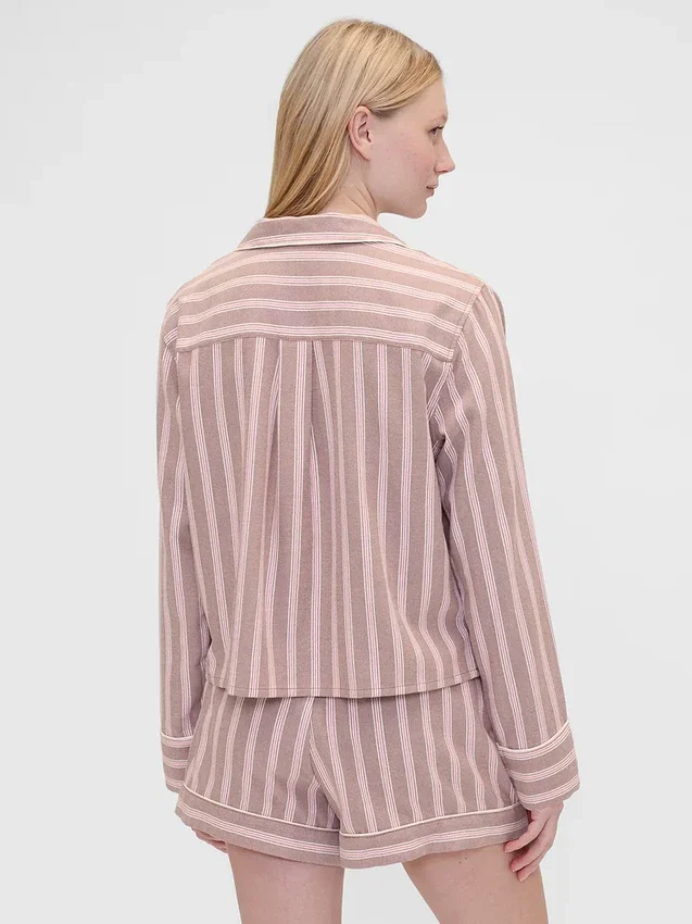Camisa de pijama de franela a rayas holgada de GAP × Summer Fridays